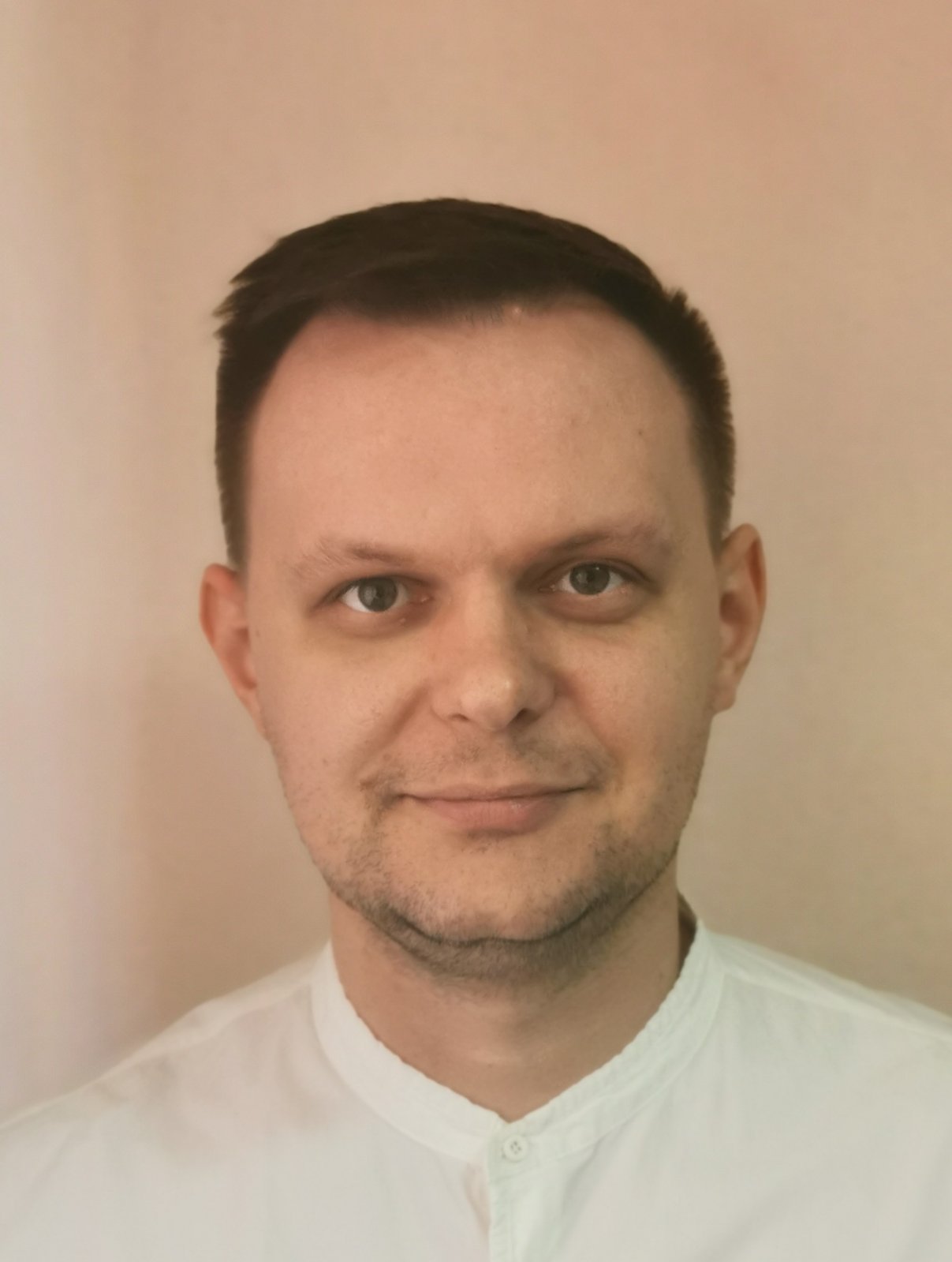 Знахаренко Артур Михайлович